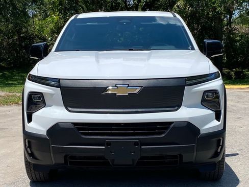 Used 2024 Chevrolet Silverado EV W/T AWD/4WD image 2