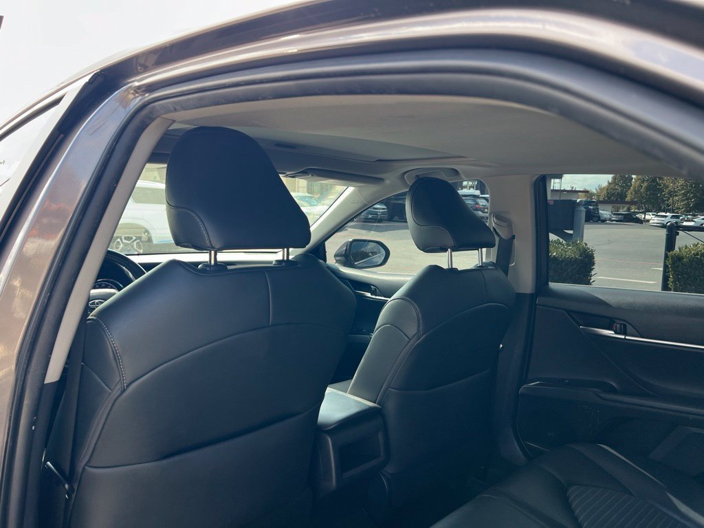 Used 2019 Toyota Camry SE w/ Audio Package FWD image 9