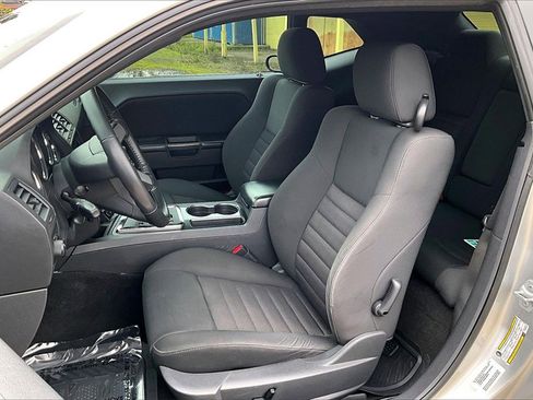 Used 2009 Dodge Challenger R/T image 9