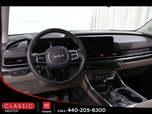 Used 2026 Kia Carnival LX image 6