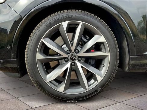 Used 2023 Audi SQ7 Premium Plus w/ Executive Package AWD/4WD image 9