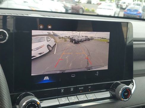 Used 2023 Chevrolet Colorado W/T w/ WT Convenience Package RWD image 27