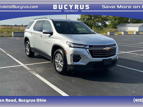 Used 2022 Chevrolet Traverse LT image 1