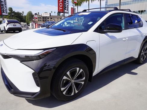 Certified 2025 Toyota bZ4X FWD w/ Weather Package image 4