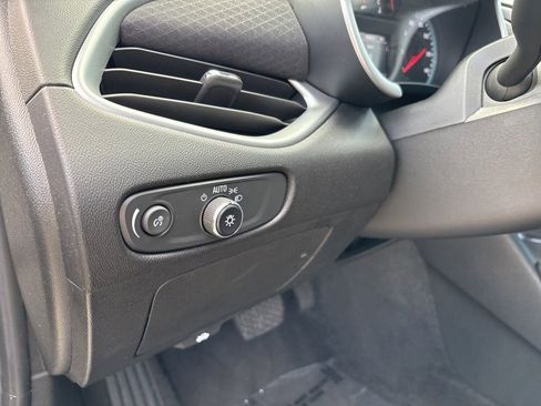 Used 2024 Chevrolet Malibu LT image 17