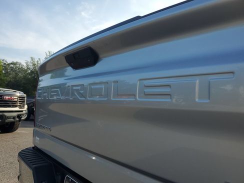 Used 2021 Chevrolet Silverado 1500 LTZ w/ Safety Package II AWD/4WD image 6