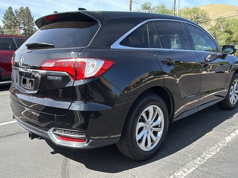 Used 2018 Acura RDX FWD image 2
