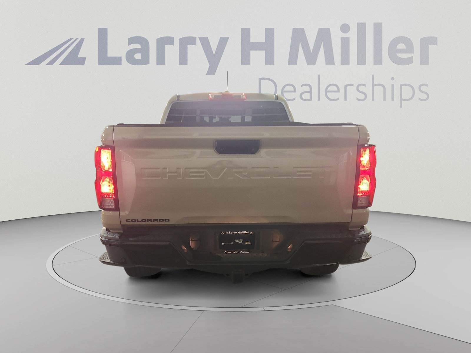 Used 2024 Chevrolet Colorado Trail Boss w/ Technology Package AWD/4WD image 4