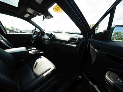 Used 2025 Honda Ridgeline TrailSport image 25