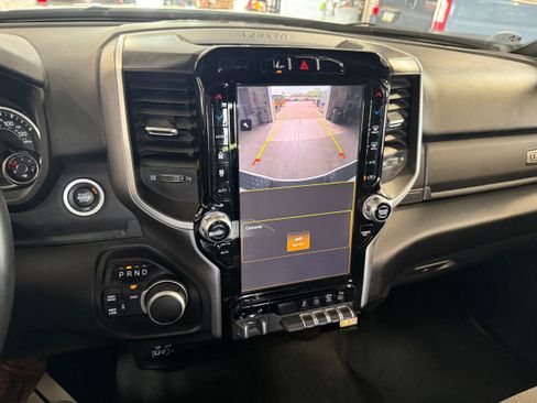Certified 2024 RAM 2500 Big Horn w/ Night Edition AWD/4WD image 44