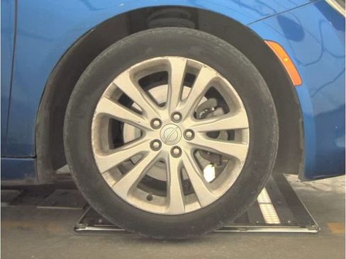 Used 2016 Chrysler 200 Limited image 11