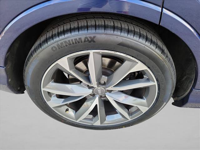Used 2021 Audi SQ7 Premium Plus w/ Driver Assistance Package AWD/4WD image 11