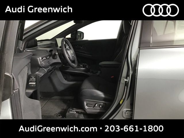 Used 2026 Toyota C-HR AWD/4WD image 9