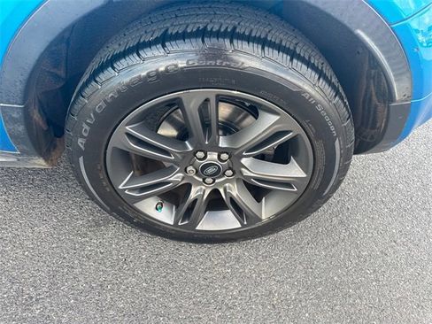 Used 2018 Land Rover Range Rover Evoque Landmark Edition image 9