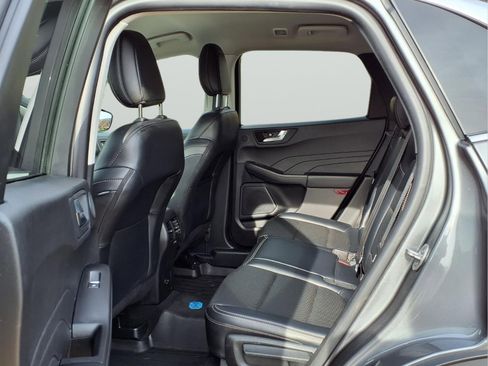 Used 2021 Ford Escape Titanium w/ Class II Trailer Tow Package image 10