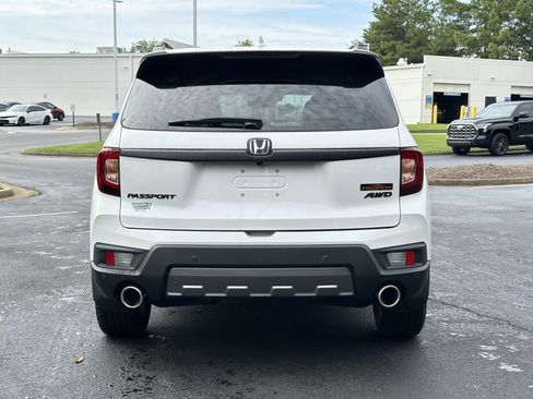 Used 2023 Honda Passport TrailSport image 12