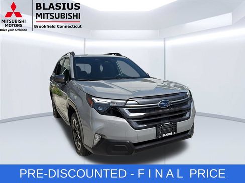 Used 2025 Subaru Forester Premium w/ Convenience Package #1 AWD/4WD image 5