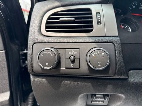 Used 2013 Chevrolet Tahoe LT AWD/4WD image 26