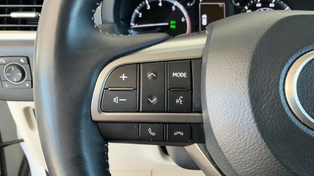Used 2023 Lexus GX 460 Premium w/ Premium Package AWD/4WD image 12
