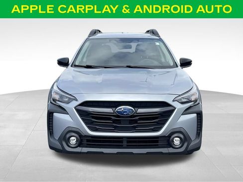 Used 2025 Subaru Outback Premium AWD/4WD image 3
