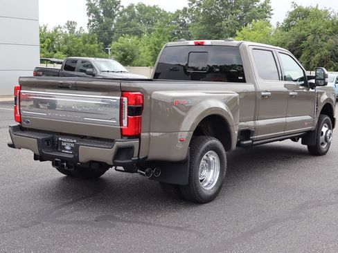 New 2026 Ford F350 Platinum w/ Platinum Plus Package AWD/4WD image 3