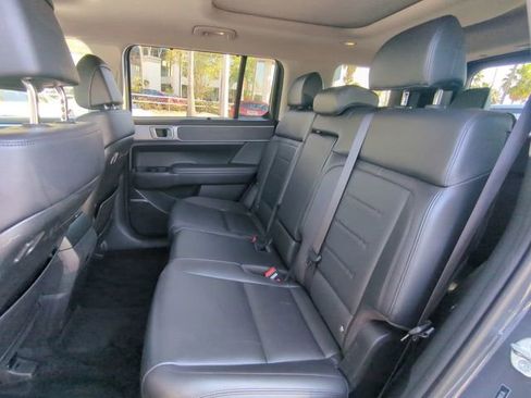 Used 2025 Hyundai Santa Fe Limited FWD image 17