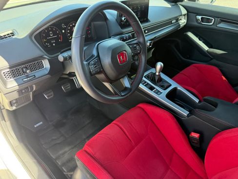 Used 2024 Honda Civic Type R image 12