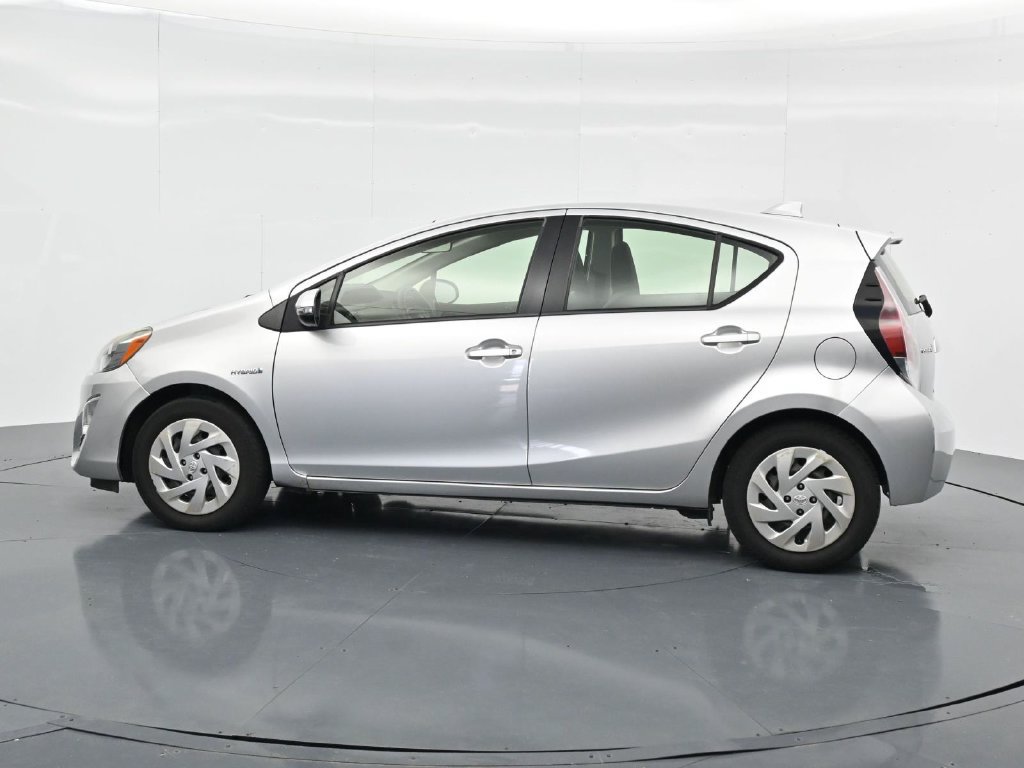 Used 2016 Toyota Prius C One FWD image 4