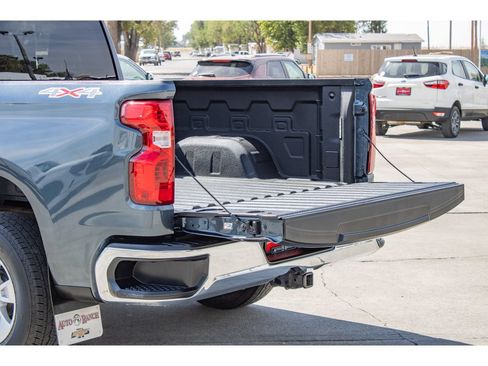 Used 2019 Chevrolet Silverado 1500 LT w/ All-Star Edition AWD/4WD image 10