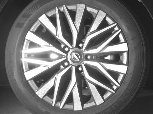 Used 2025 Nissan Altima 2.5 SV FWD image 13