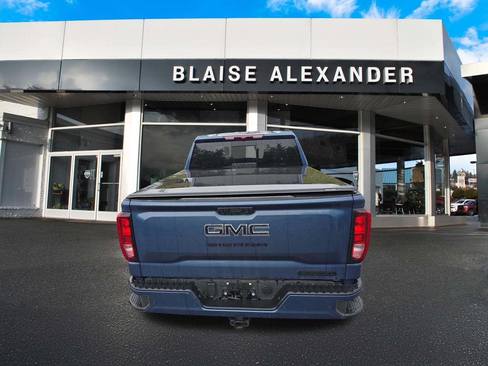 Used 2026 GMC Sierra 1500 Elevation w/ Elevation Premium Package AWD/4WD image 5