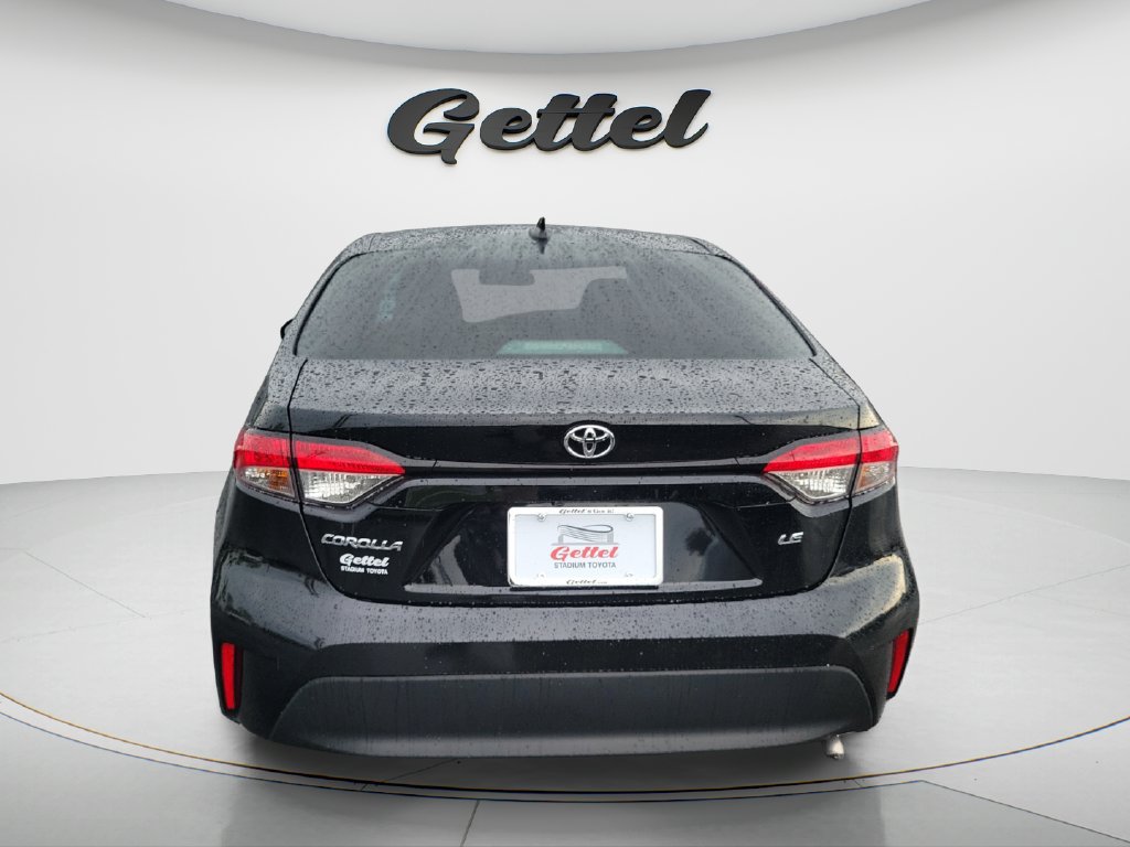 Used 2025 Toyota Corolla LE FWD image 6