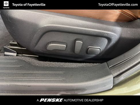 Used 2018 Subaru Outback 2.5i Touring w/ Popular Package #3 image 26