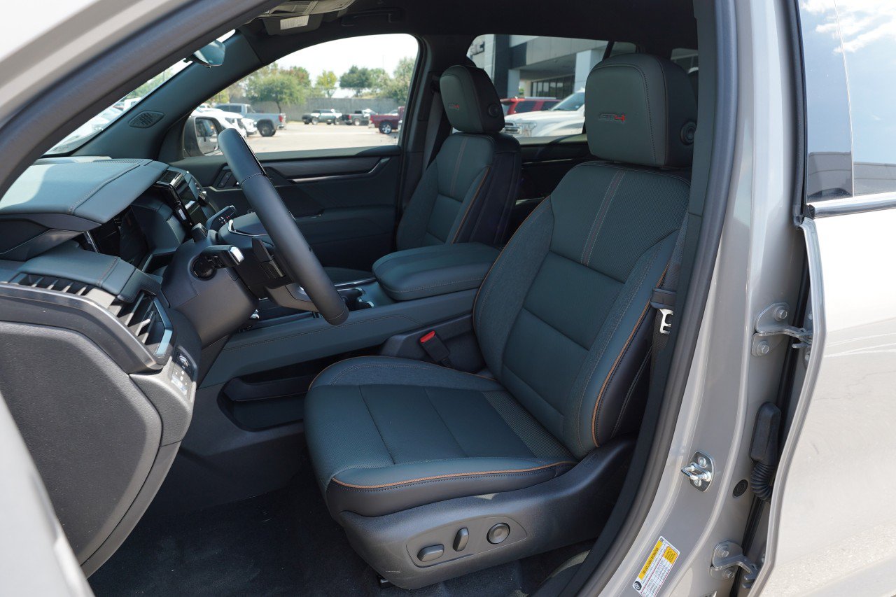 New 2026 GMC Acadia AT4 w/ Super Cruise Package AWD/4WD image 18