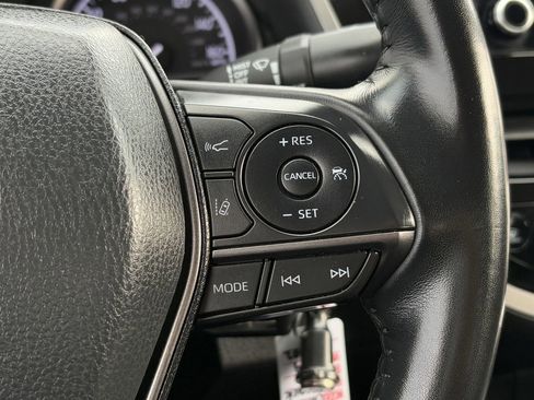 Used 2023 Toyota Camry SE image 17