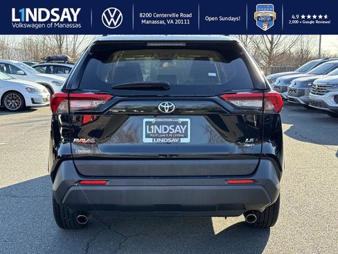 Used 2019 Toyota RAV4 LE image 3
