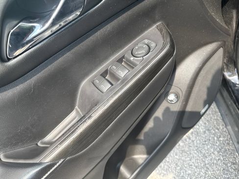 Used 2018 GMC Acadia SLT FWD image 13