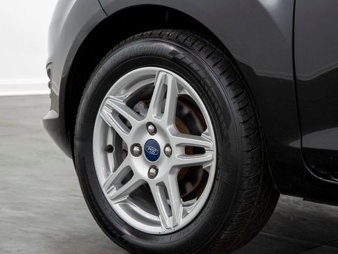 Used 2018 Ford Fiesta SE image 8