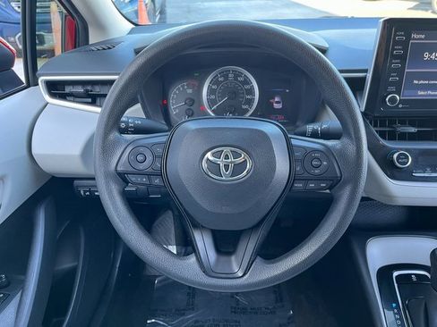 Used 2021 Toyota Corolla LE image 13