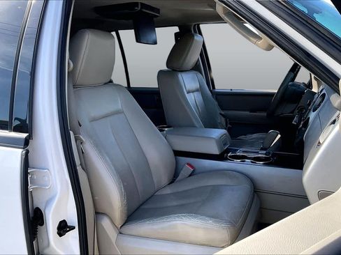 Used 2011 Ford Expedition Limited RWD image 8