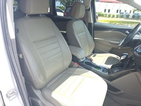 Used 2015 Ford Escape Titanium FWD image 21