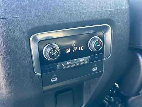 Certified 2024 Chevrolet Suburban LT AWD/4WD image 25