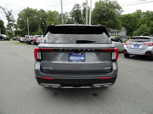 Used 2026 Ford Explorer Active w/ Active Comfort Package AWD/4WD image 6