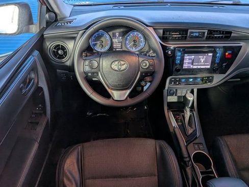 Used 2018 Toyota Corolla SE FWD image 13
