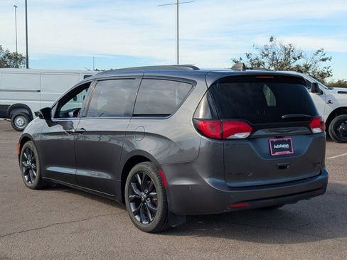Used 2019 Chrysler Pacifica Limited w/ Advanced Safetytec Group image 7