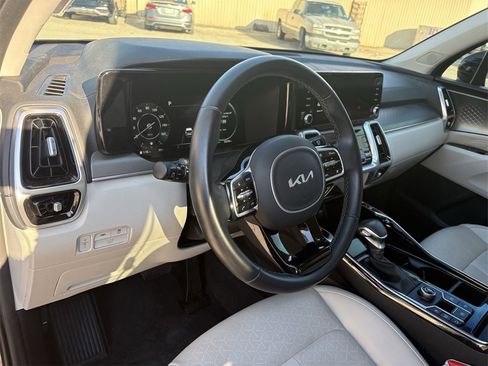 Used 2023 Kia Sorento SX image 14