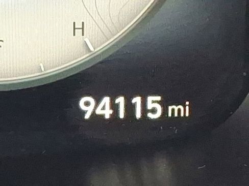 Used 2022 Hyundai Santa Fe Calligraphy w/ Winter Weather Package image 21