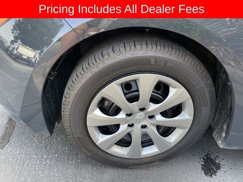 Used 2025 Toyota Corolla LE w/ Convenience Package FWD image 2