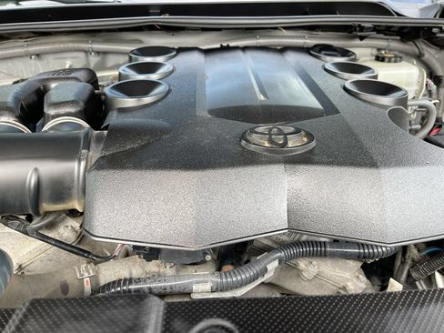 Used 2019 Toyota 4Runner SR5 AWD/4WD image 18