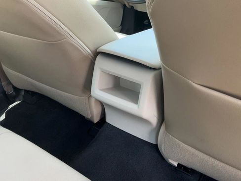 Used 2018 Toyota Camry LE FWD image 22
